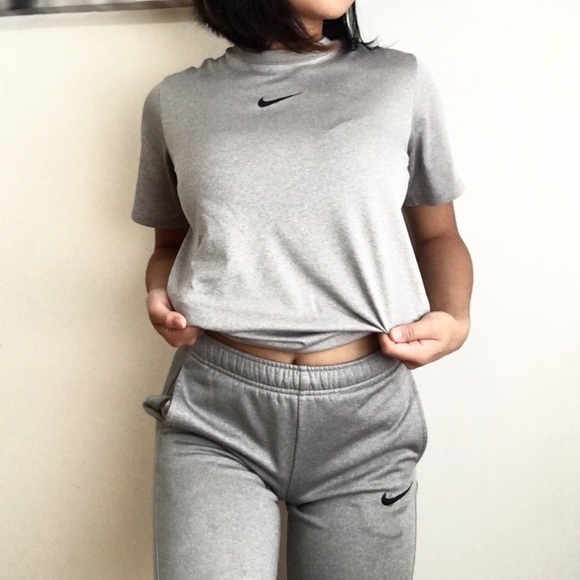 Tops - NIKE Gray Tee / Tshirt